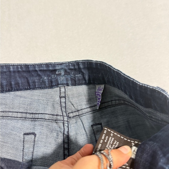 7 For All Mankind | The Lexie | Flare Jeans - Picture 4 of 5